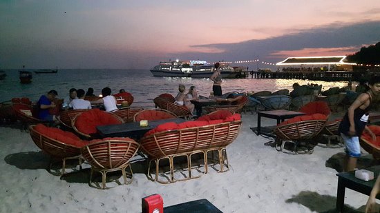 The $500 Bar Tab: How Sihanoukville’s ‘Free Shots’ Became the Most Expensive Night of My Life